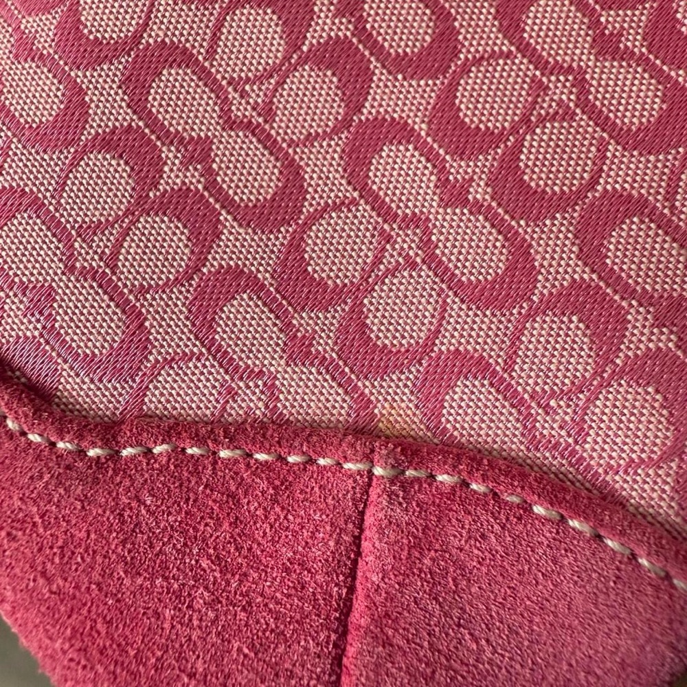 Coach y2k pink signature canvas monogram suede wrislet - Picture 4 of 6